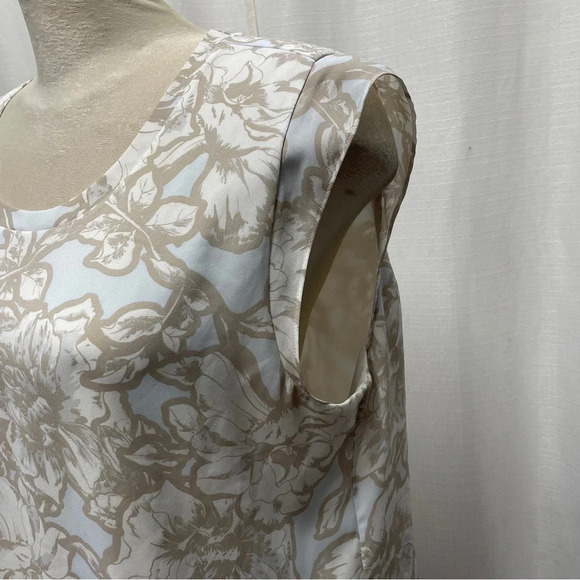 Printed Crepe Crew-Neck Cap Sleeve Blouse - Picture 4 of 10